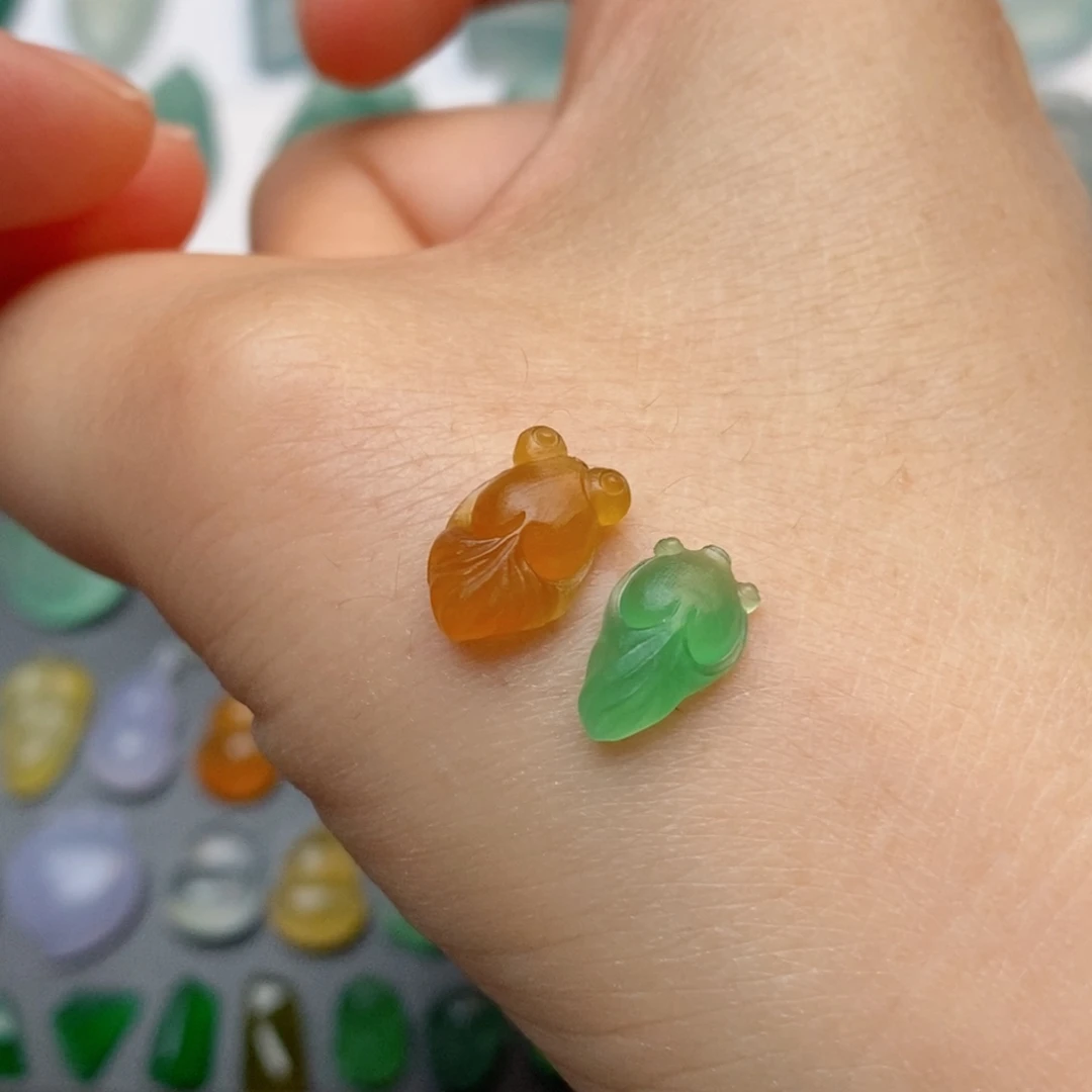 定制翡翠未镶嵌鱼