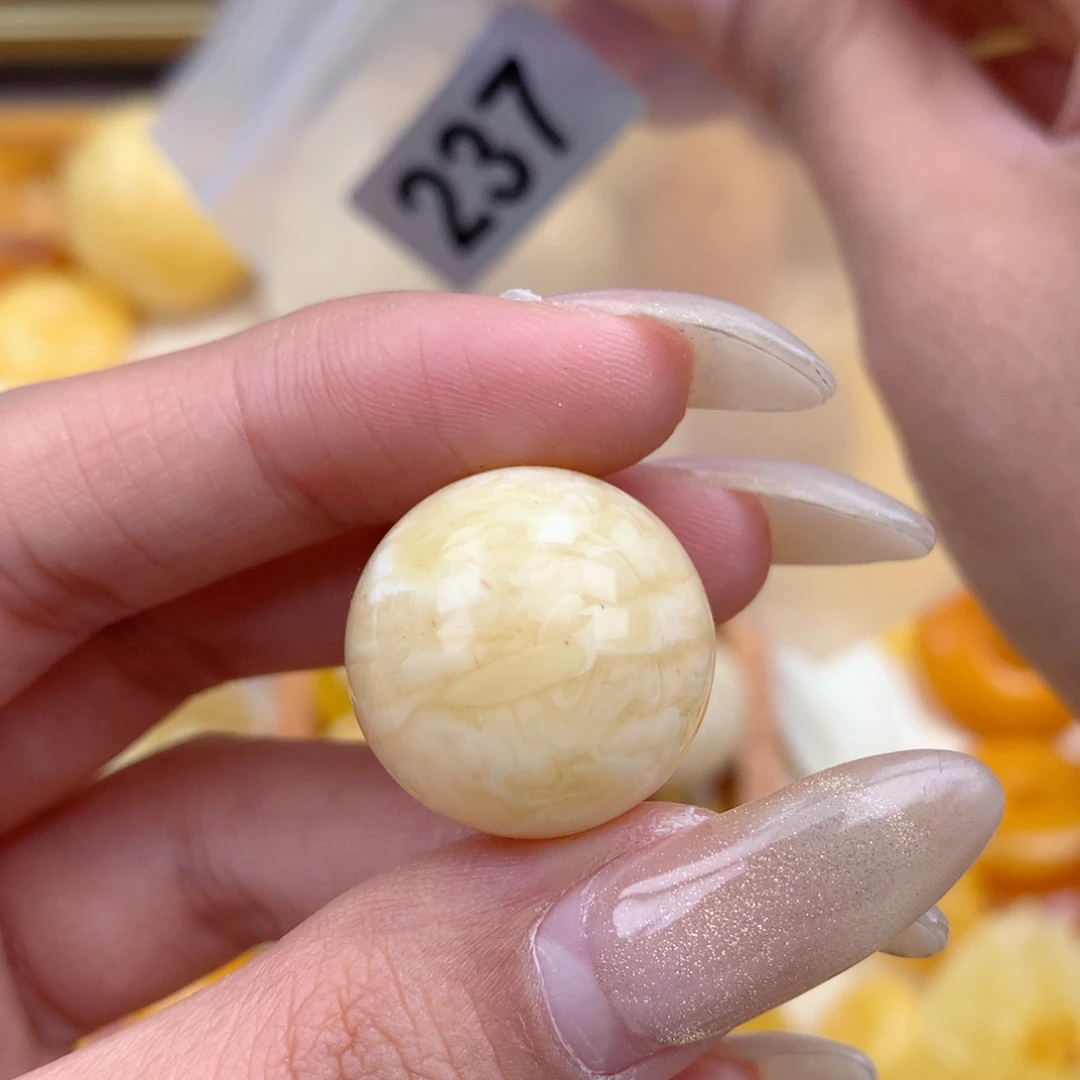 琥珀未镶嵌珠宝奇石21.5