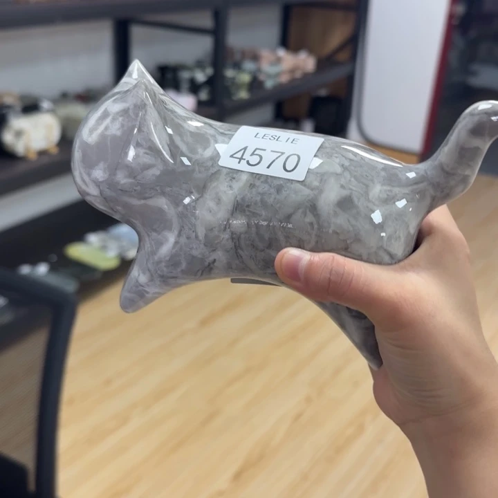 秀****兔Yy4570。。。。。。。。。。爱