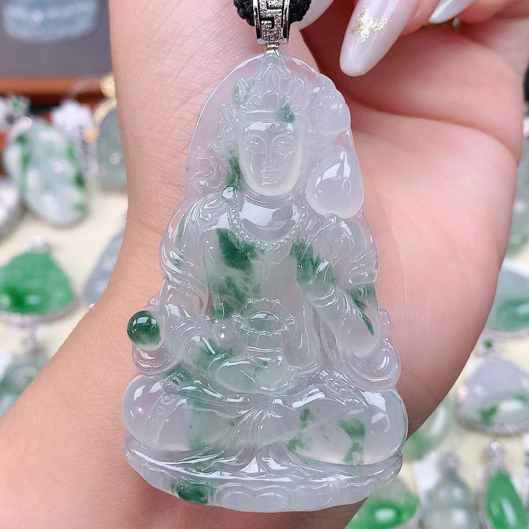 颈饰18K金镶嵌翡翠观音