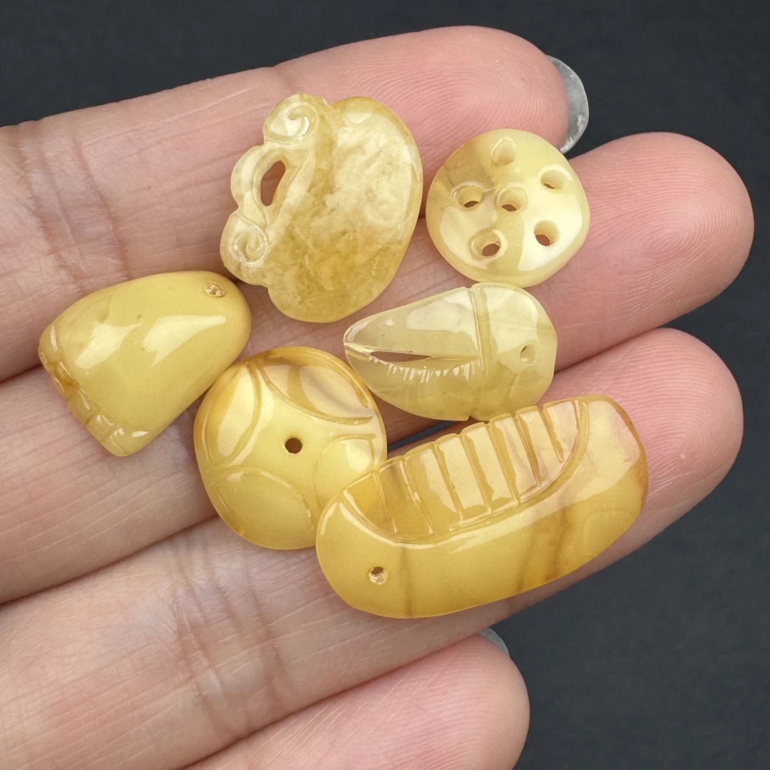 M1549天然蜜蜡 配饰 2.74克 支持复检假一罚四