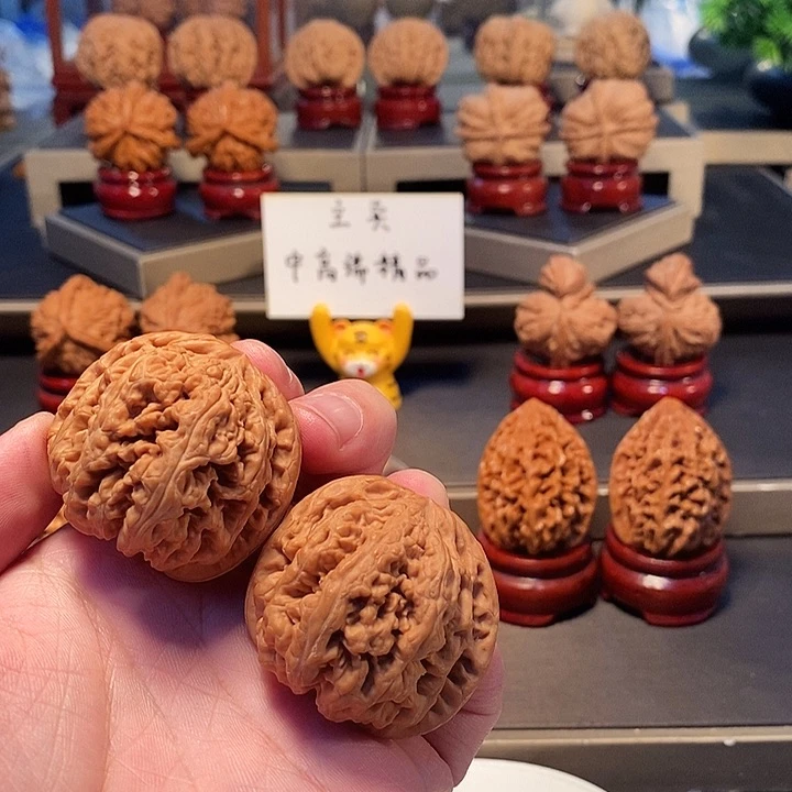 文玩核桃把件用*哥全品粗筋