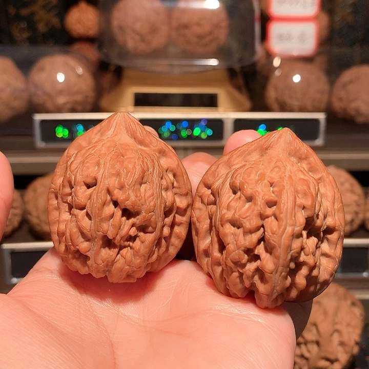 文玩核桃把件赤龙