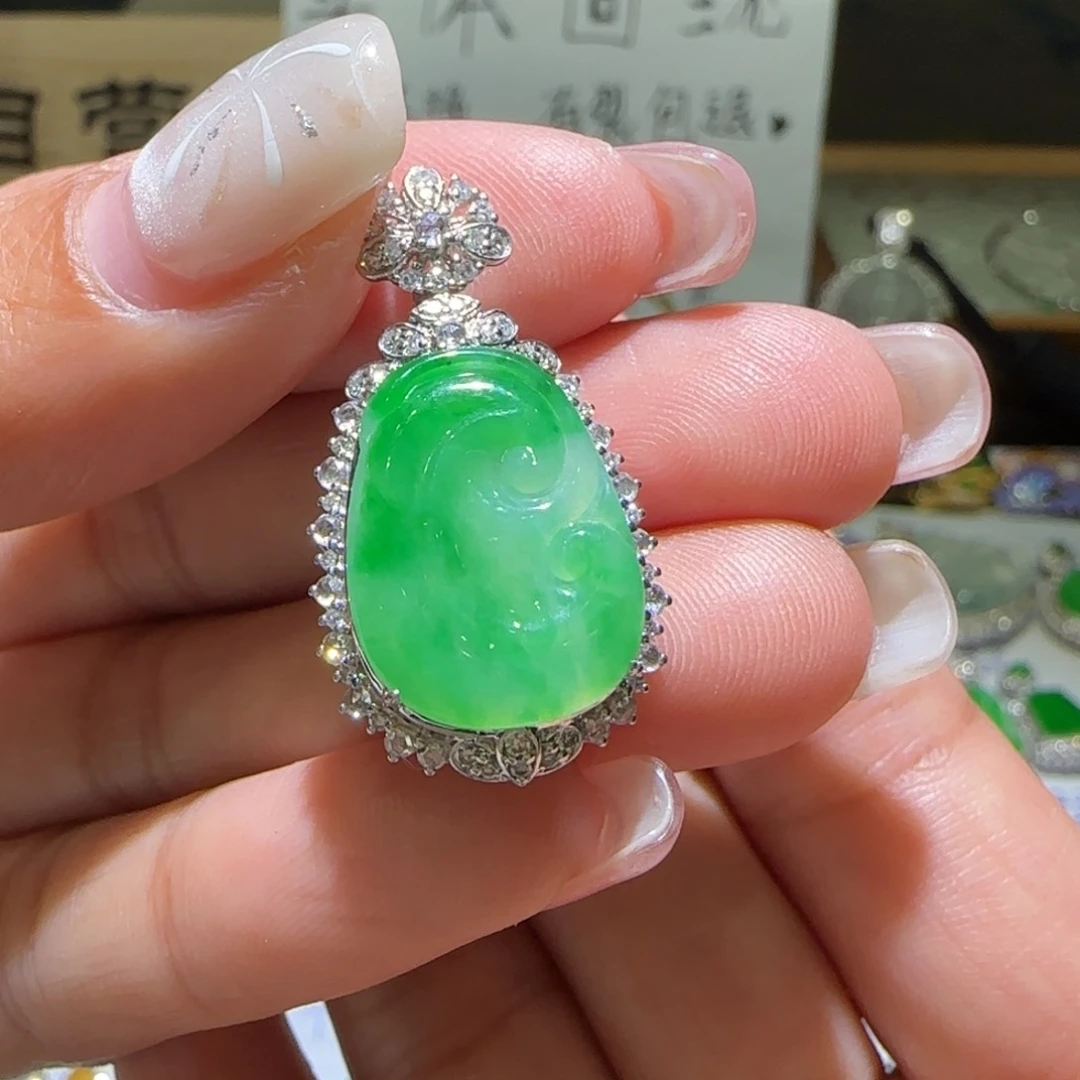 【闪购商品】翡翠颈饰18K金镶嵌缅甸