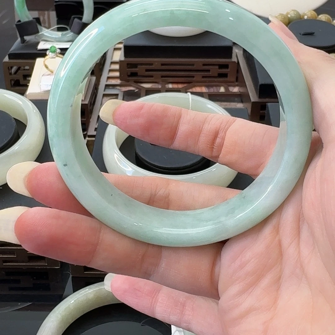 翡翠手镯未镶嵌天然翡翠饰品带证书
