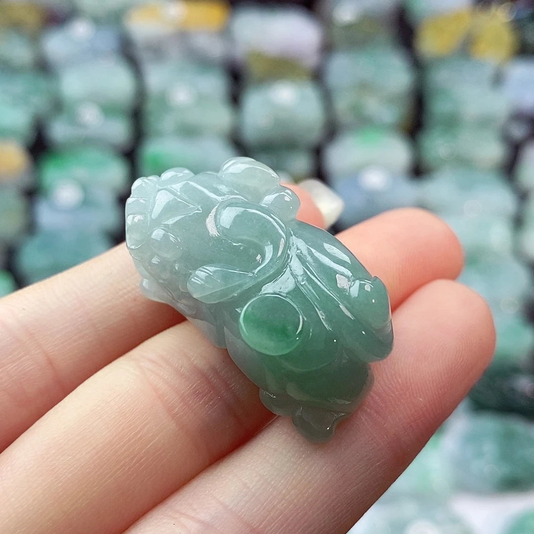 颈饰未镶嵌翡翠天然