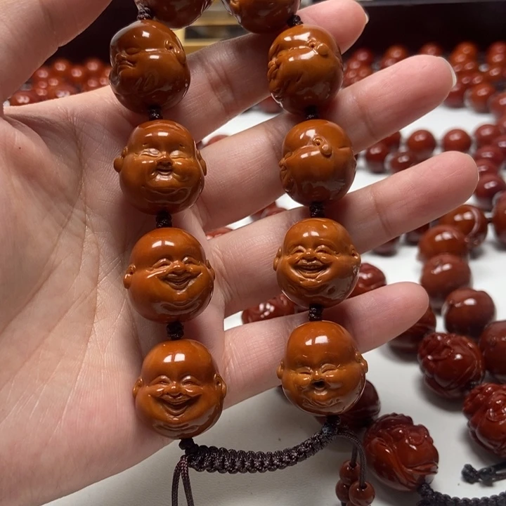 孟****吊坠橄榄核橄榄核