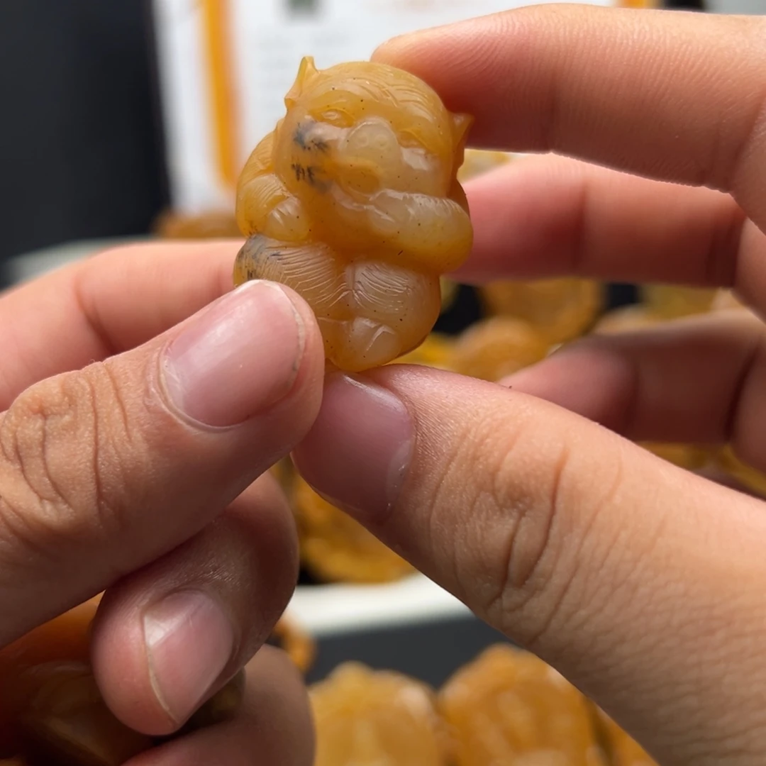 石英质玉（黄龙玉）未镶嵌多样性发货，发其一