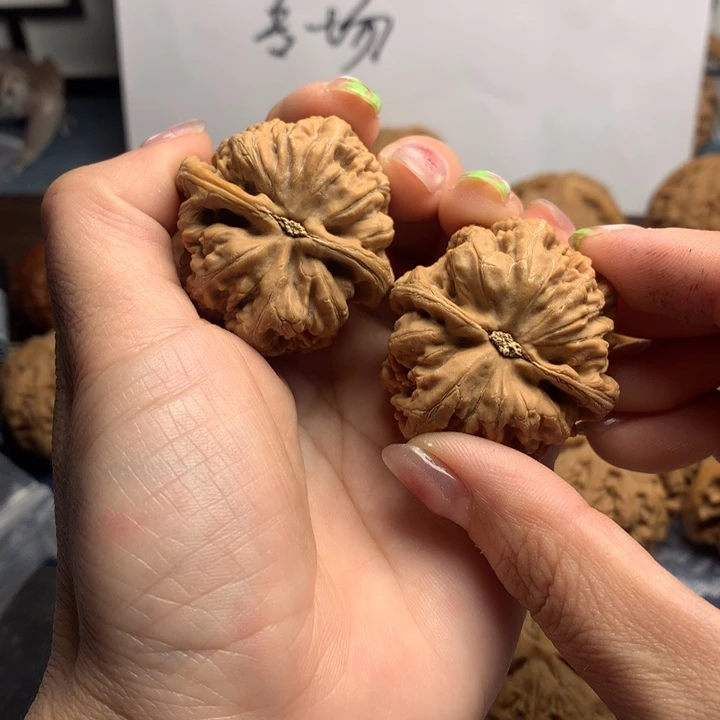 吊坠文玩核桃用****3粗筋