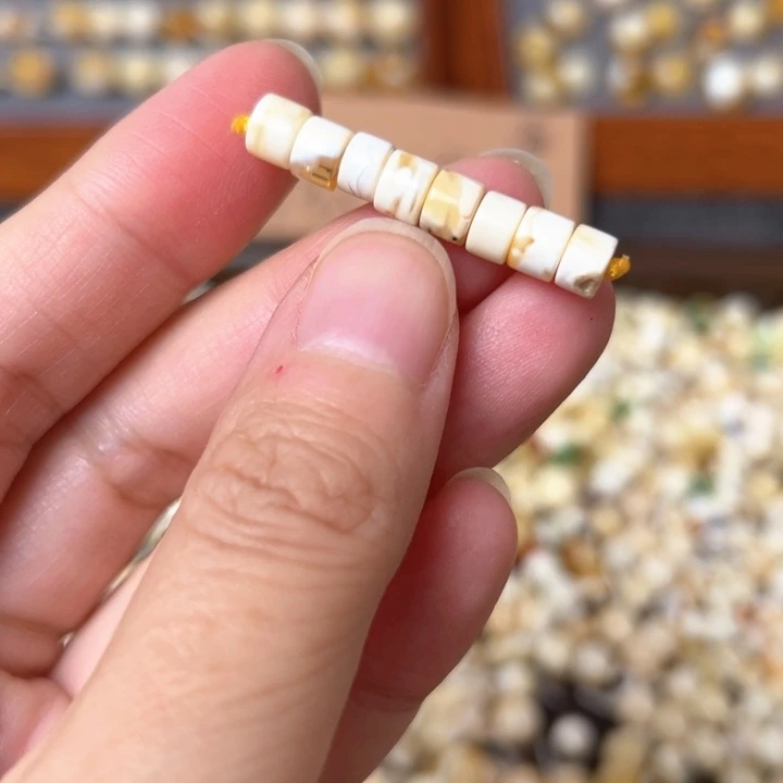 蜜蜡未镶嵌裸石5.5mm一组