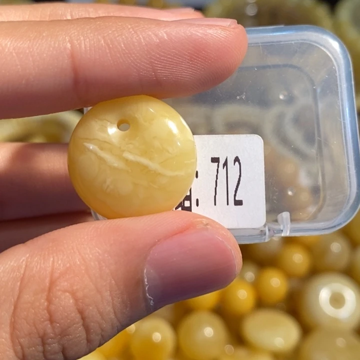 琥珀未镶嵌珠宝奇石712