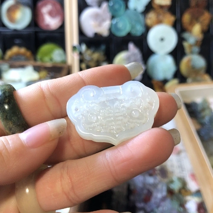 岫玉未镶嵌岫玉挂件