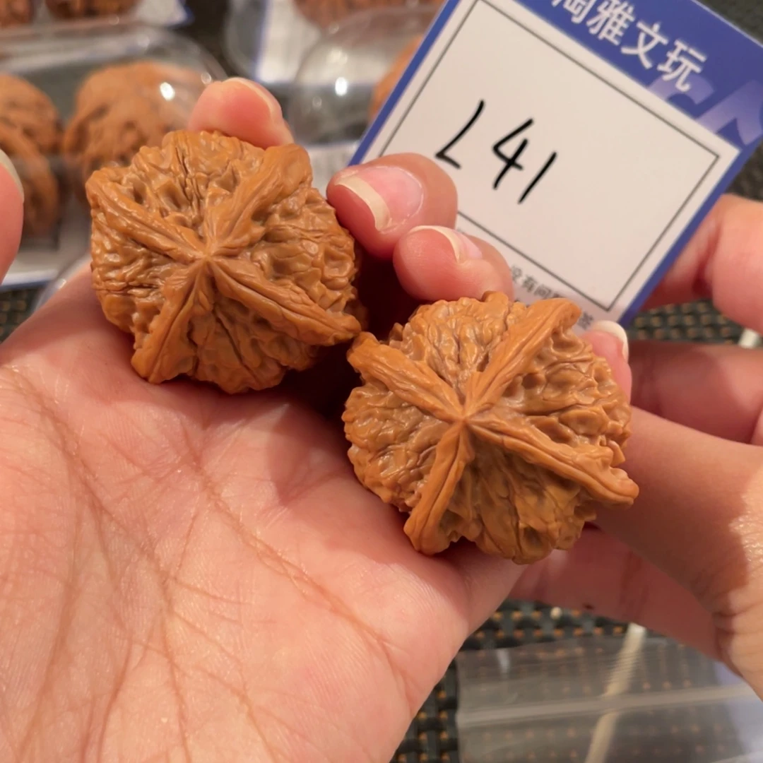 文玩核桃把件L41 玉玺四棱 42 37