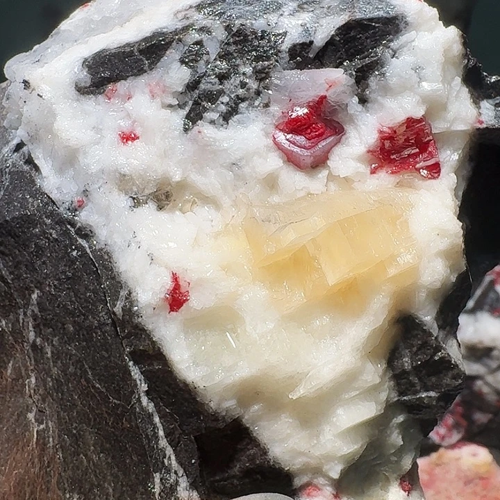 山***创天然辰砂天然朱砂原矿石