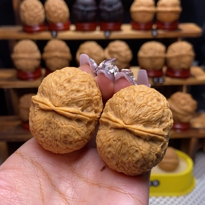 文玩核桃吊坠铁锤9