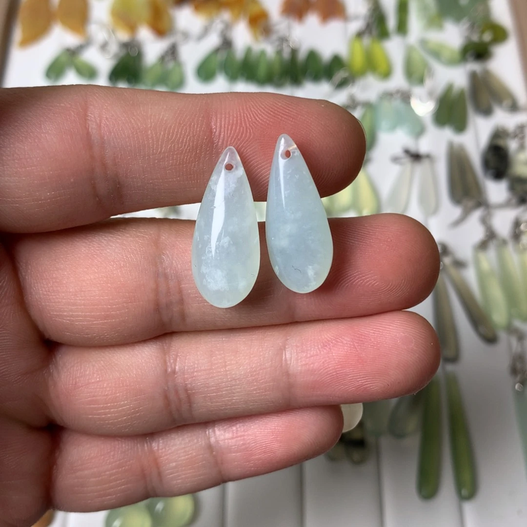 蛇纹石玉耳饰未镶嵌