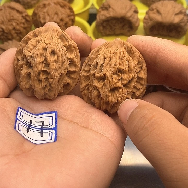文玩核桃把件40麦虎