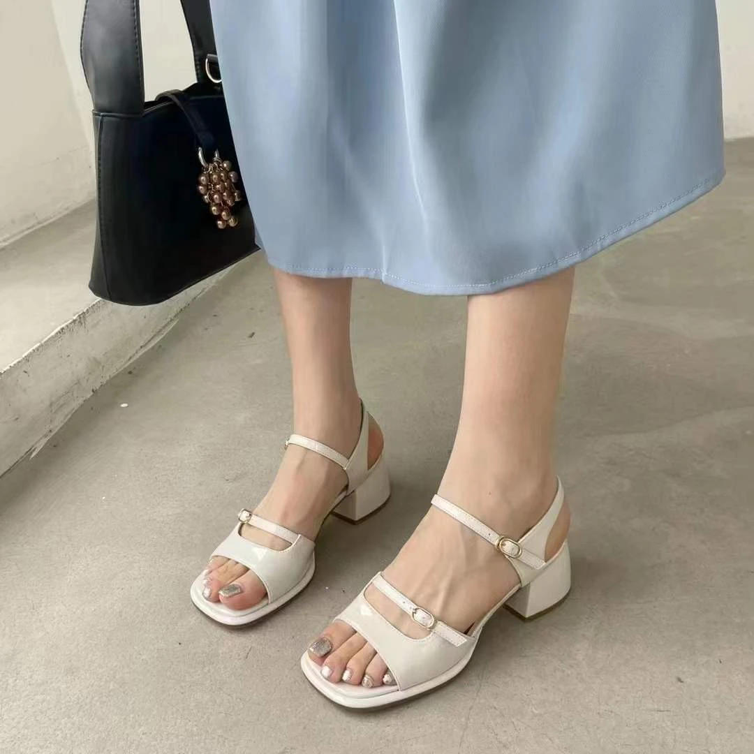 专柜正品883317气质时尚百搭夏季粗跟方头中跟一字带凉鞋