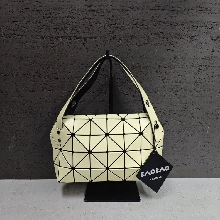 99新/三宅一生/手提包/C14308805671/[251216SWB]