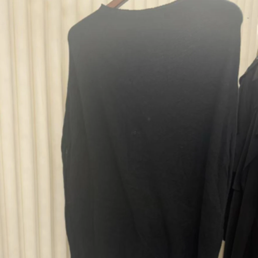 YEVACHAO经典福利单品41号黑色上衣