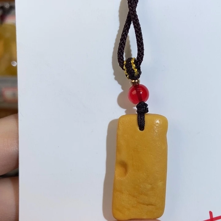 未镶嵌琥珀珠宝奇石