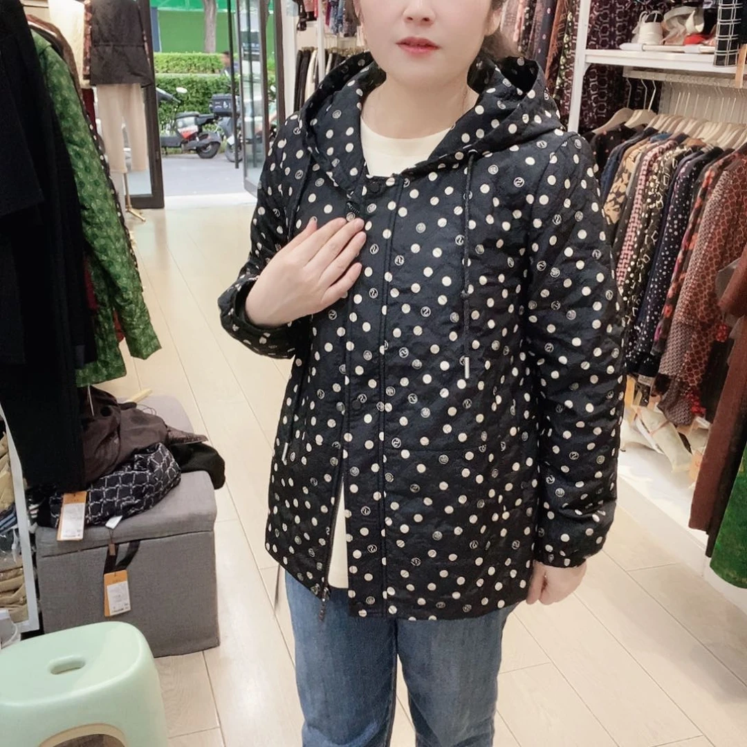 肥肥伊人精品外套