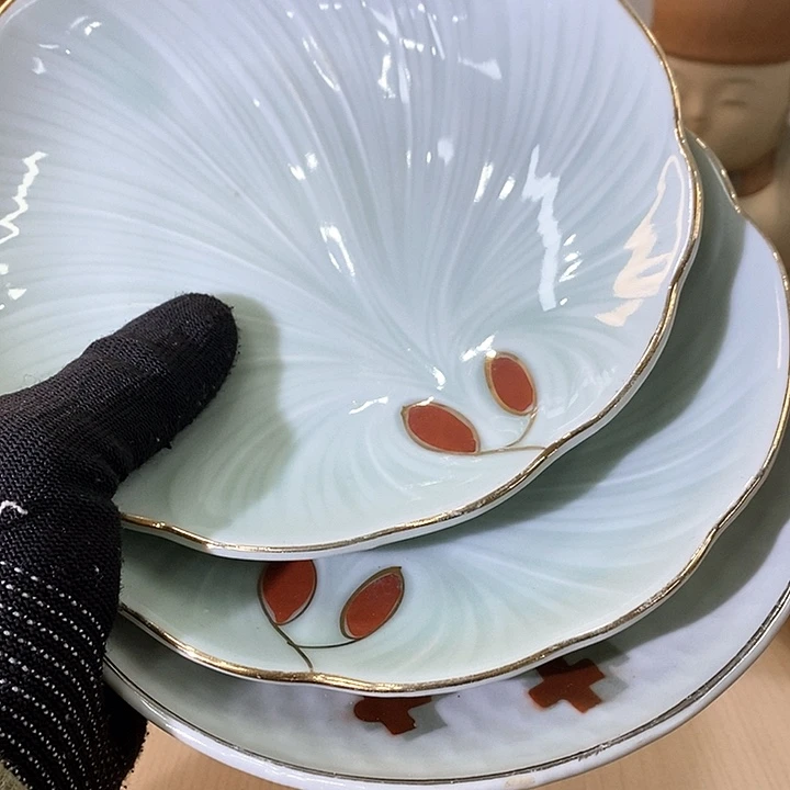 瓷片嘉****吖哈哈哈哈哈哈哈哈哈哈