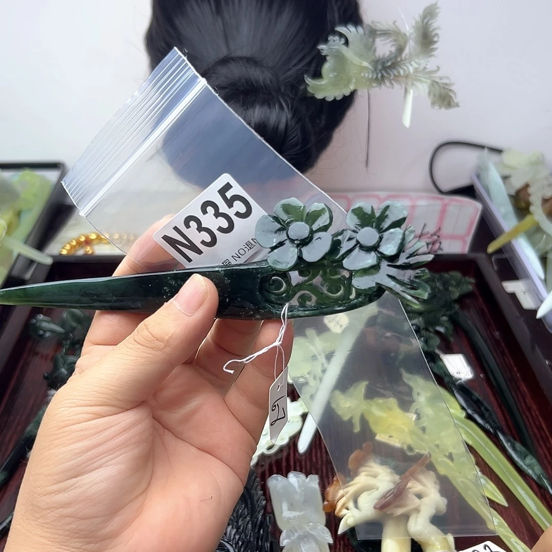 蛇纹石玉合金发饰栖*