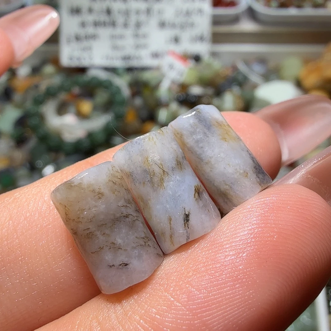 和田玉未镶嵌珠宝奇石