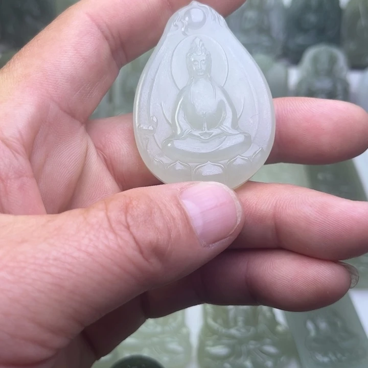 莲***o和田玉未镶嵌颈饰