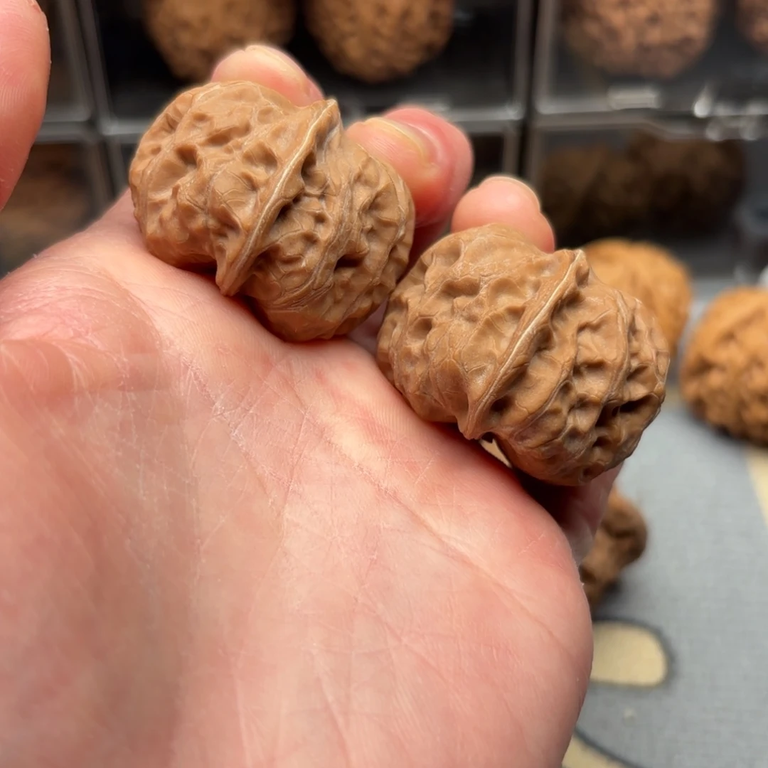 文玩核桃把件门头沟元宝