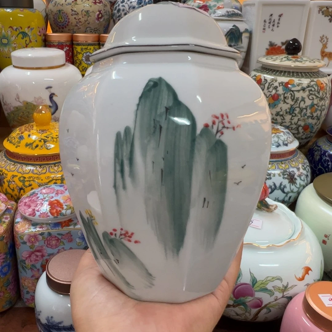 家用陶瓷茶叶罐。