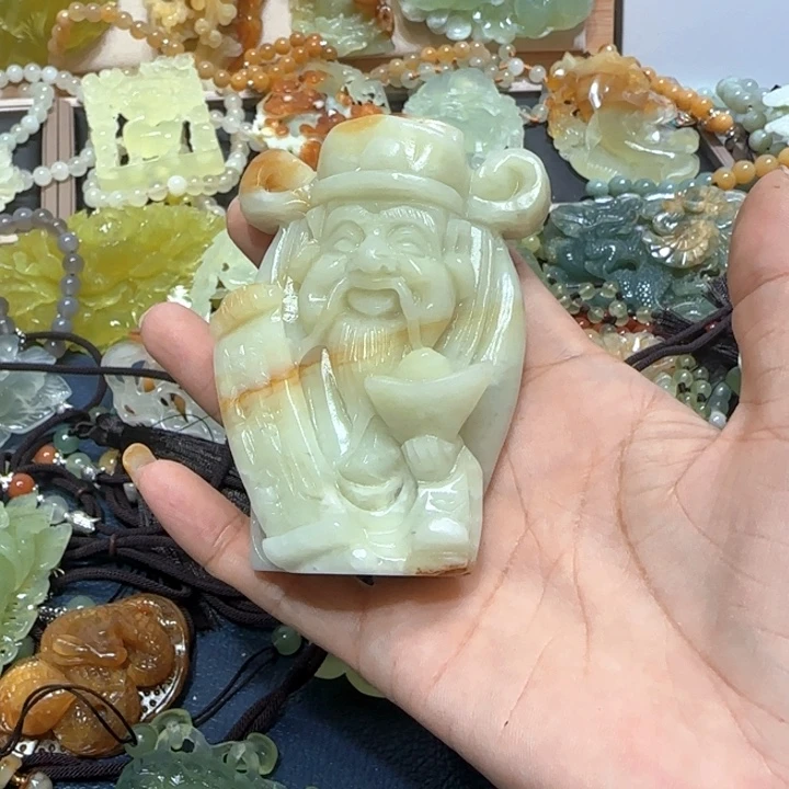 未镶嵌蛇纹石玉吊坠
