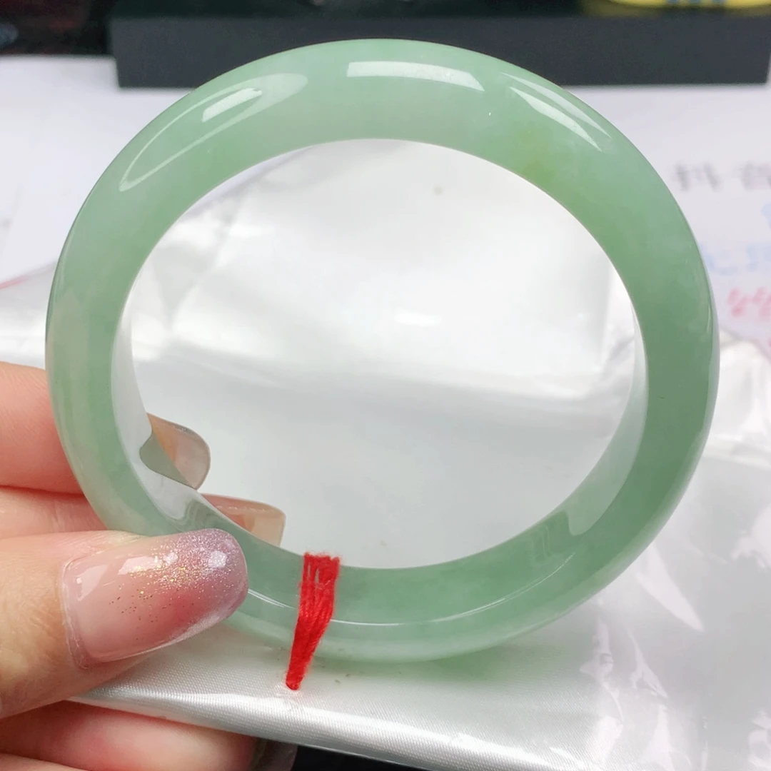未镶嵌手镯翡翠正