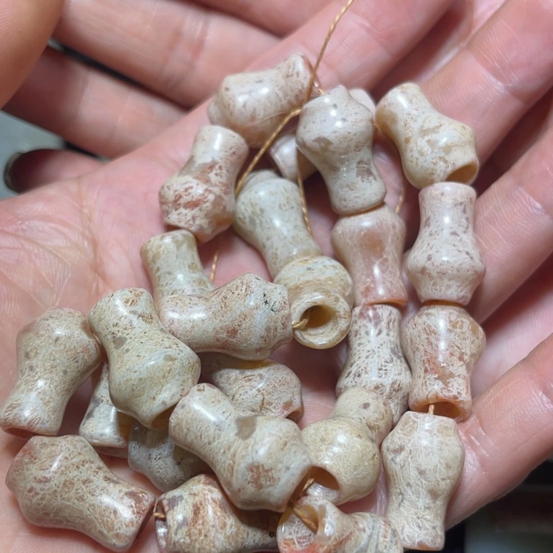 和田玉（糖玉）未镶嵌把件