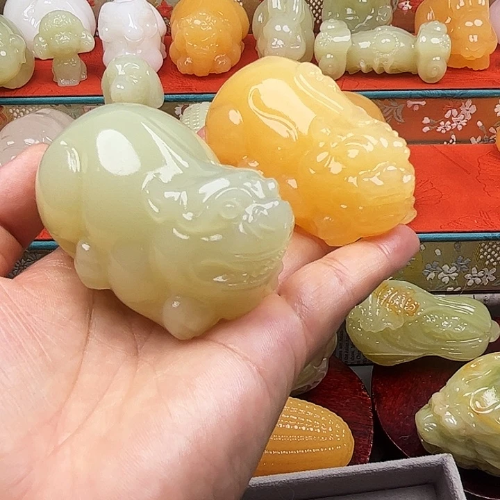 大***成石材貔貅手把摆件