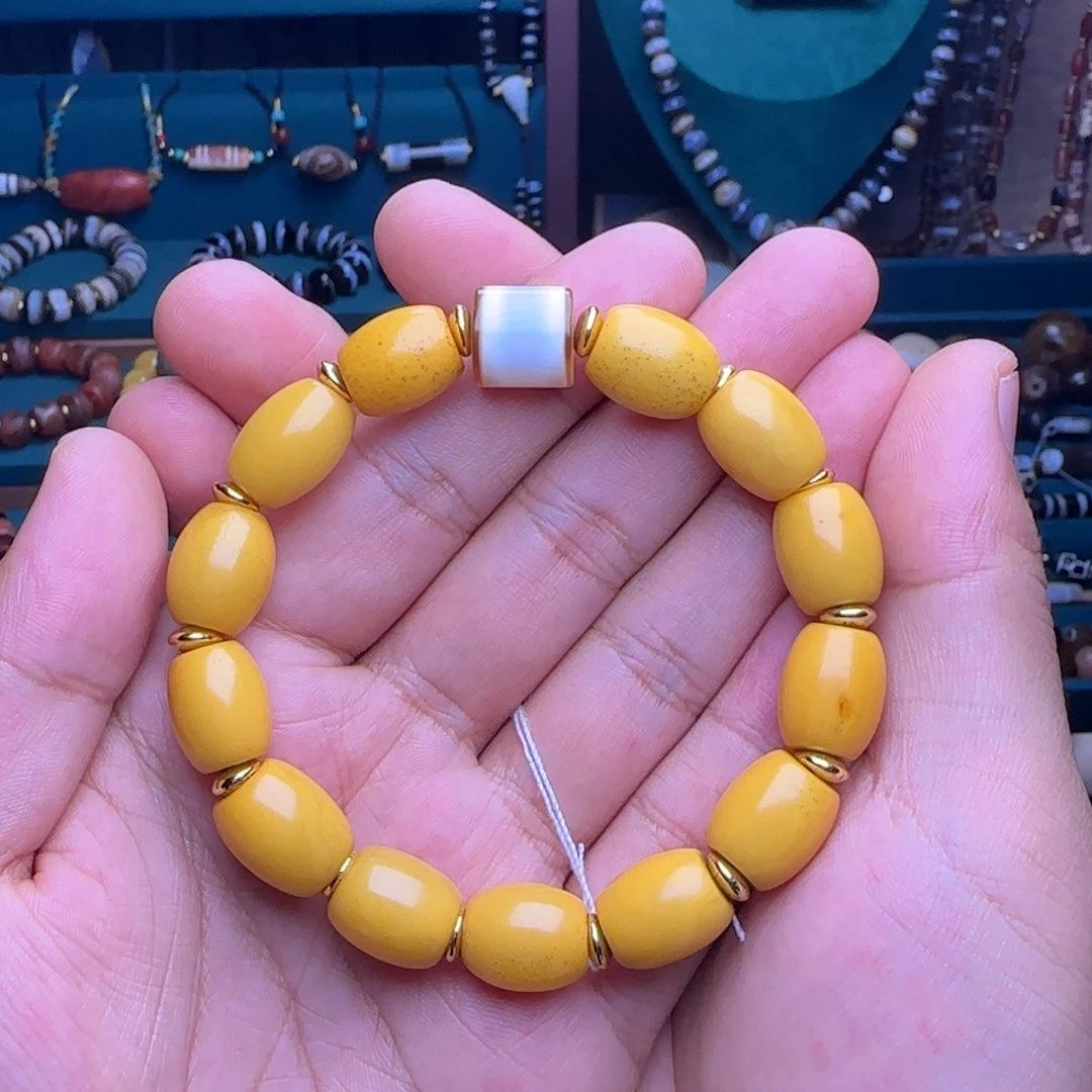 裸石蜜蜡未镶嵌cjcjvjvjvmjv