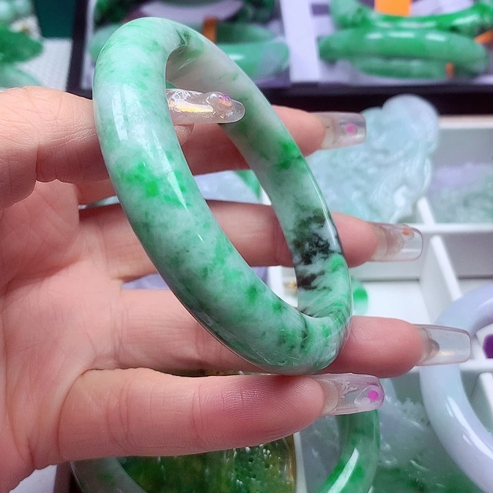 未镶嵌手镯翡翠翡翠