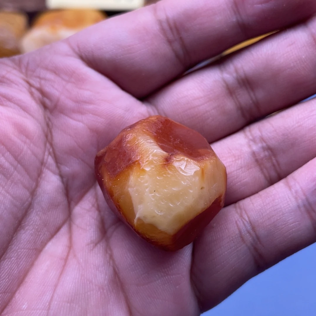 定制琥珀未镶嵌蜜蜡定制