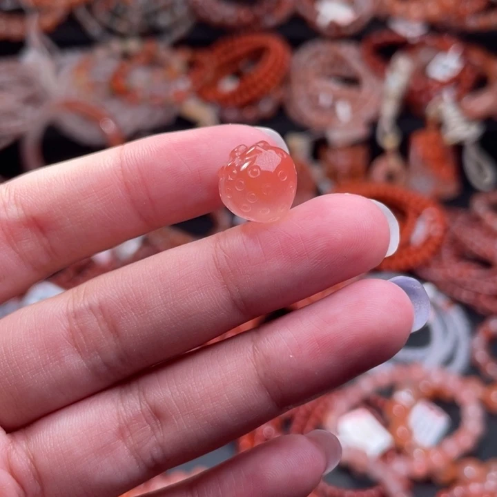 南红玛瑙未镶嵌配饰草莓819打孔备注