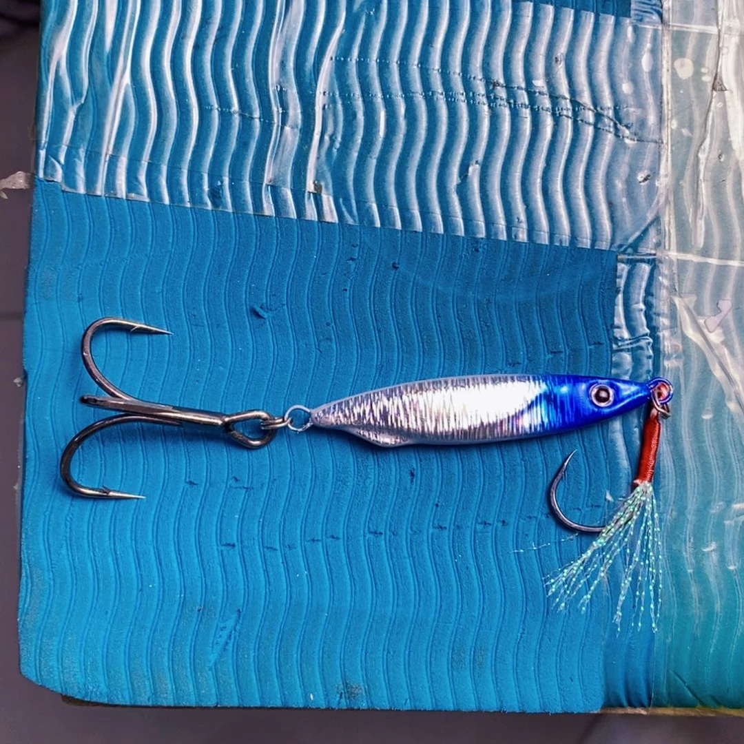 30克飞刀配2一0刀锋钩