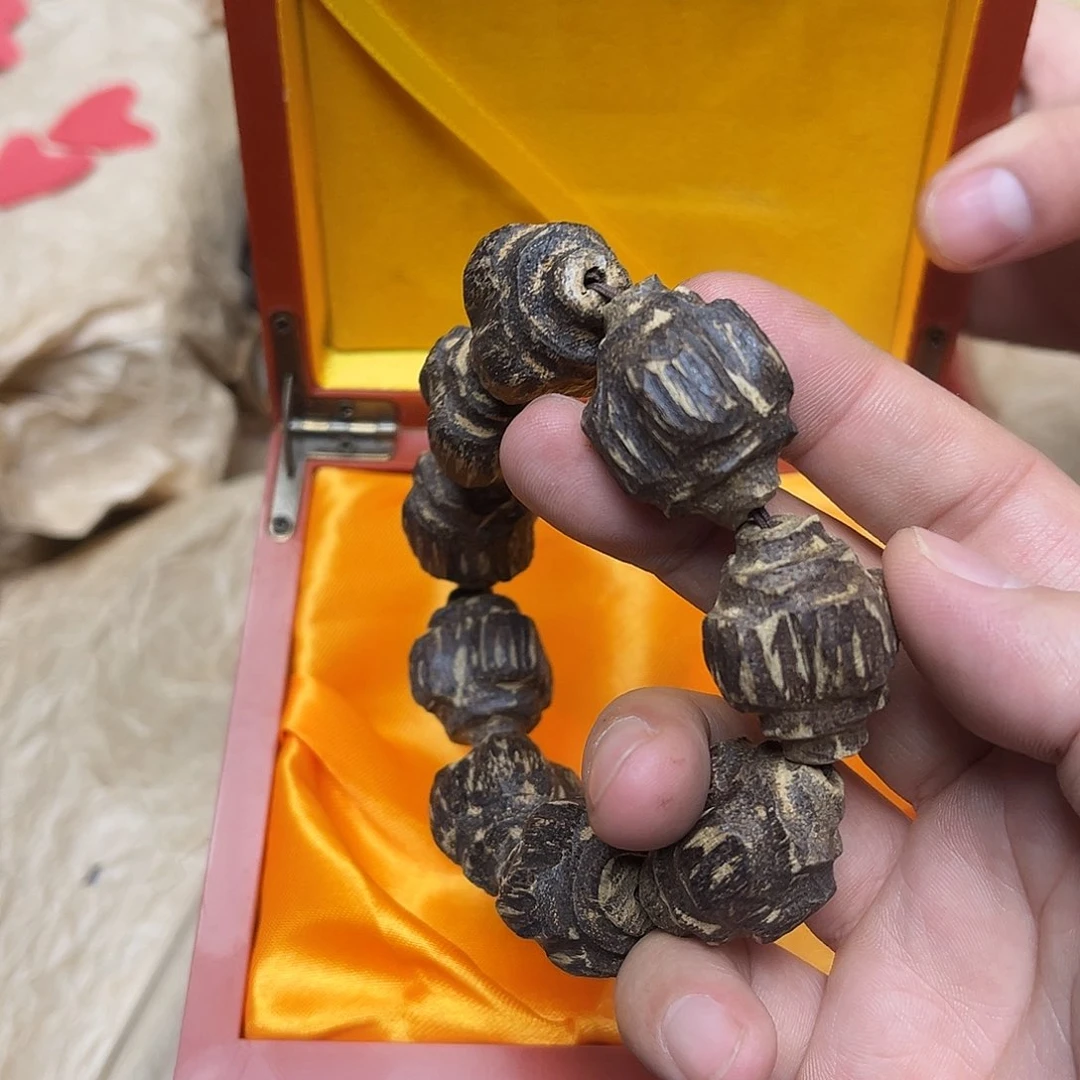 大叶紫檀（黑酸枝木类）