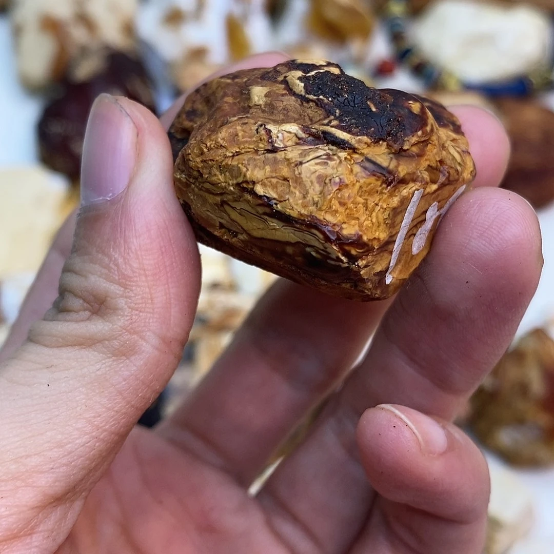 定制蜜蜡未镶嵌派**原石