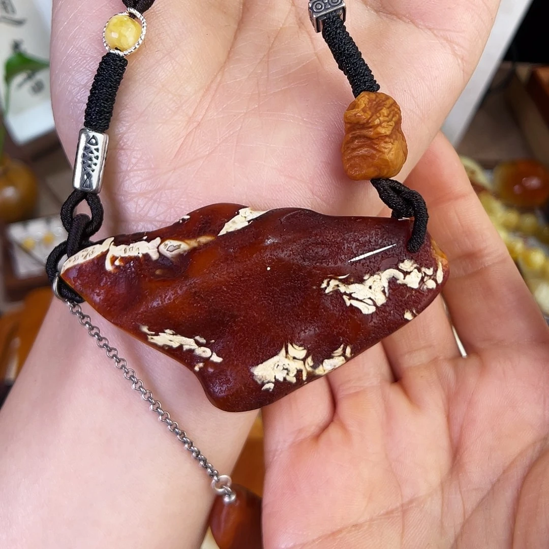 琥珀珠宝奇石未镶嵌隰**华。