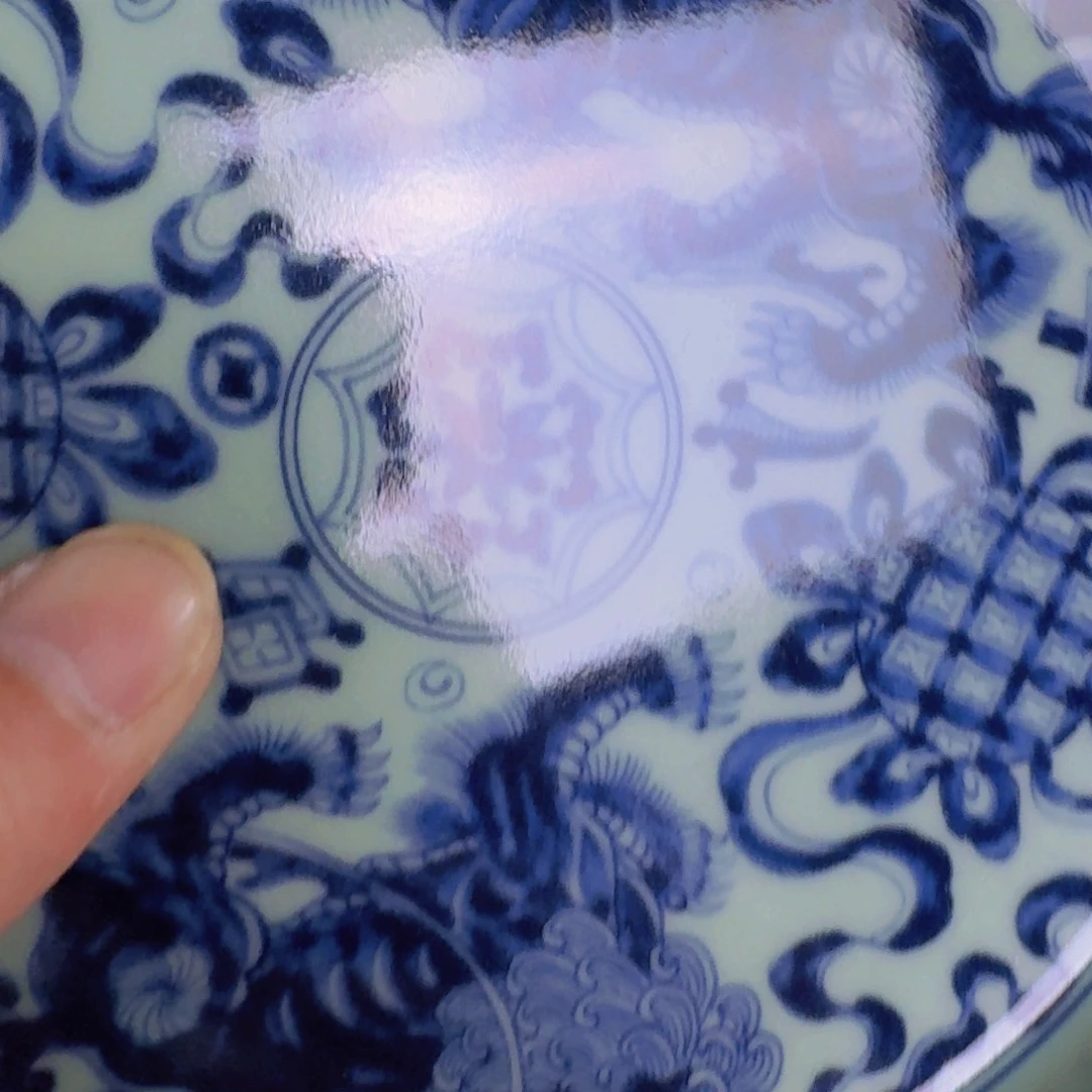 瓷片青釉狮子大壶乘景德镇