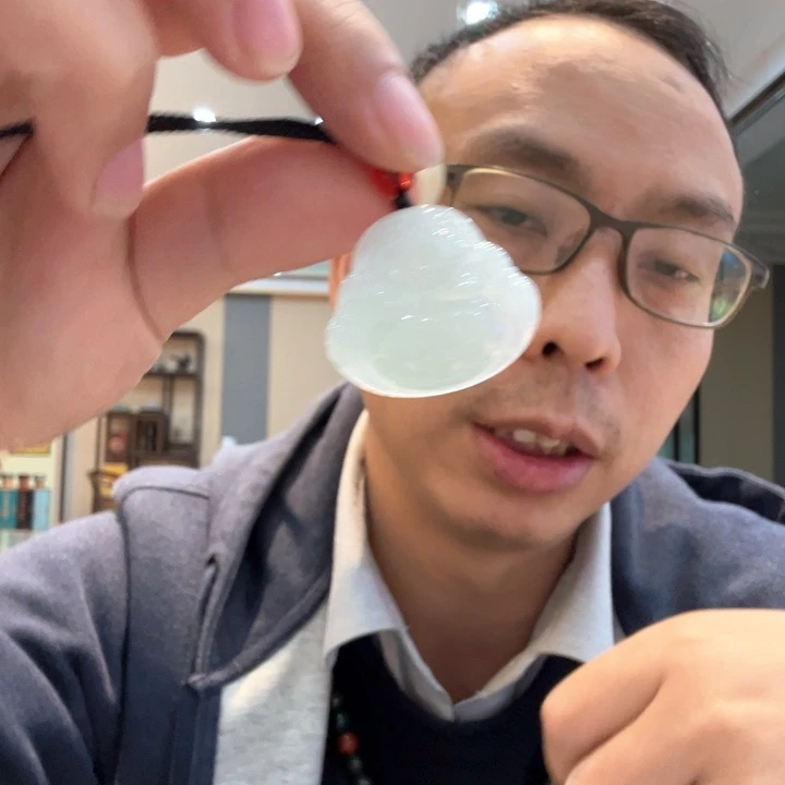 翡翠未镶嵌颈饰缅甸翡翠佛公