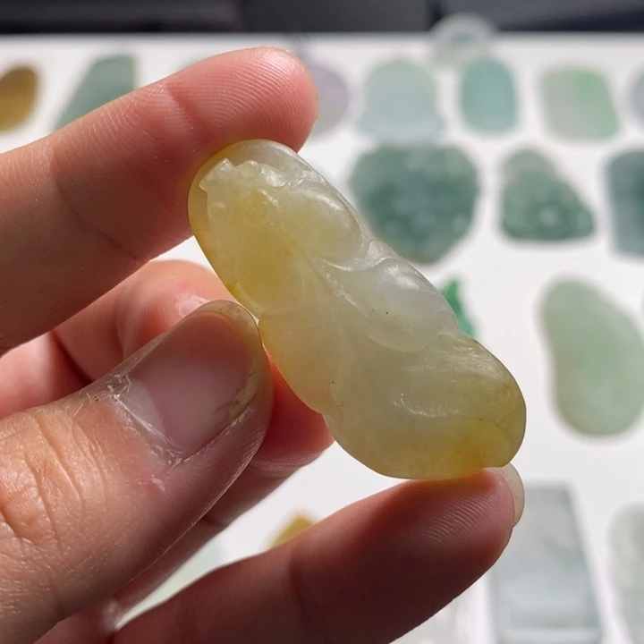 未镶嵌定制翡翠金鱼