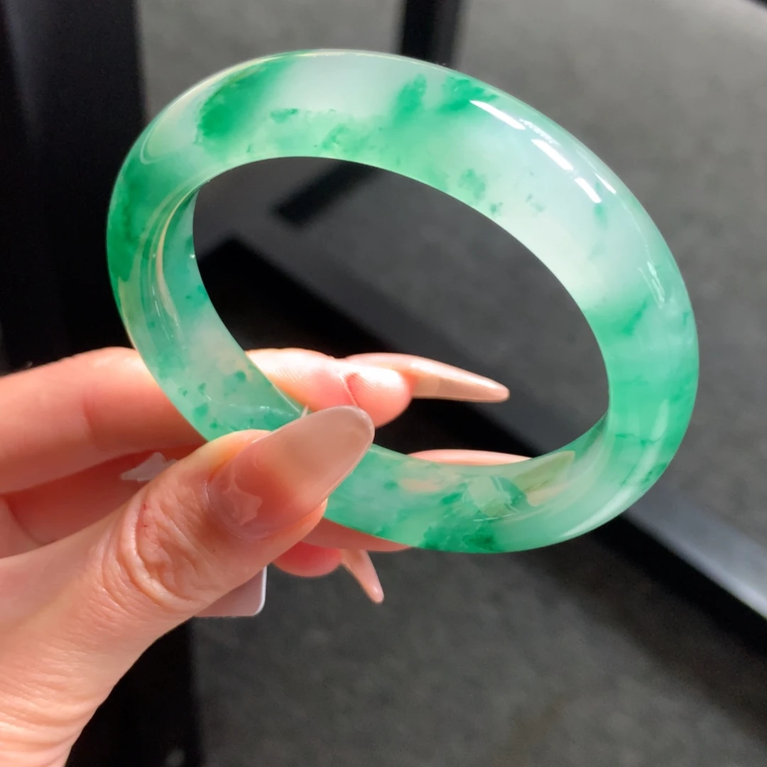 石英质玉未镶嵌手镯