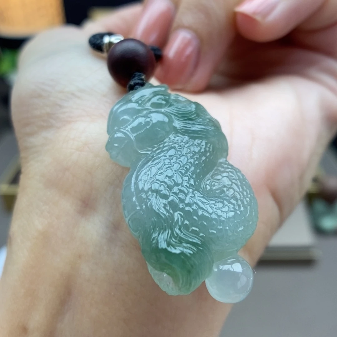 翡翠未镶嵌颈饰吊坠79
