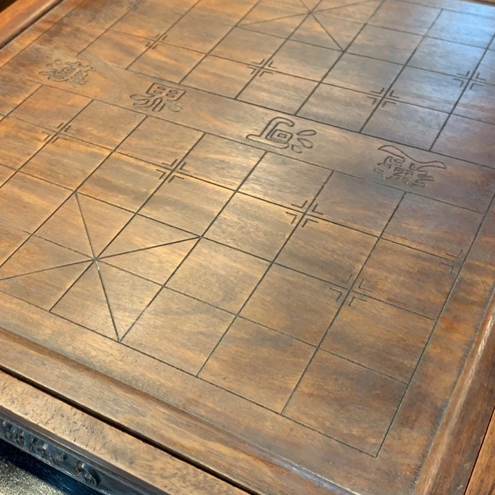 木棋盘和明式镜台